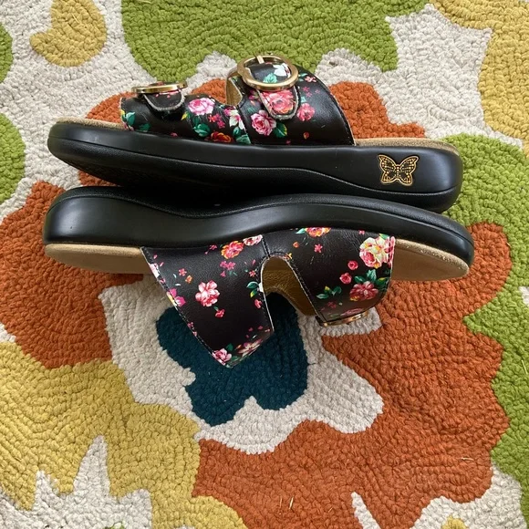 Alegría Sandels - Picture 5 of 8